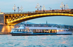 Városnéző hajó Budapest, dunai hajózás